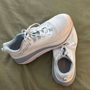 Saucony Women's Light Blue and White Athletic Shoes